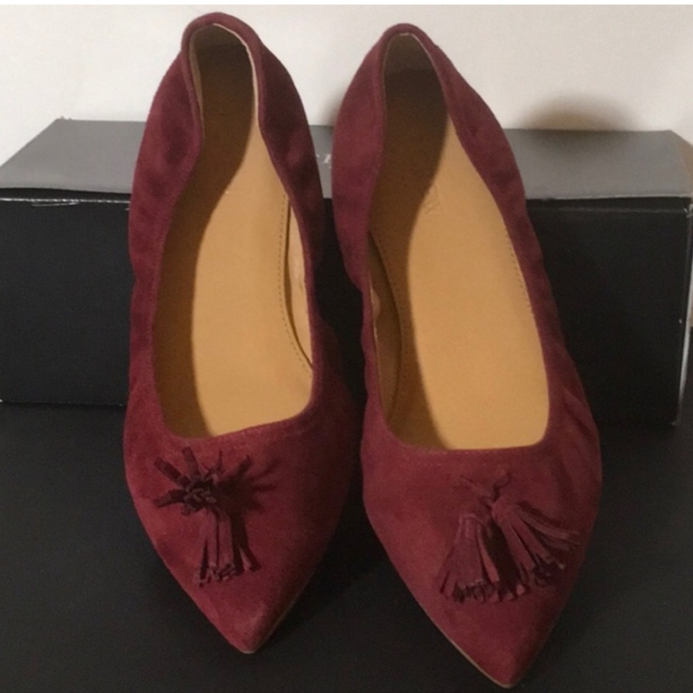 π NIB NWT J. Crew burgundy suede pointy toe suede ballet flats with tassels - Picture 2 of 8